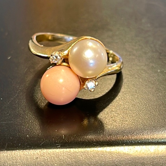14k Vintage Pearl and coral Bypass ring - Picture 4 of 10